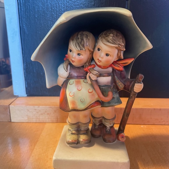 Hummel Collection - Picture 12 of 12